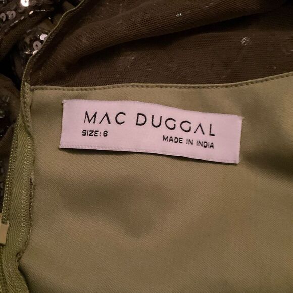 MAC DUGGAL 5124 Green Beaded Long Sleeve Evening Gown Size 6 - Picture 13 of 15